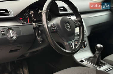 Универсал Volkswagen Passat 2012 в Львове