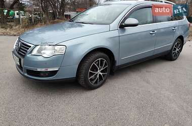 Універсал Volkswagen Passat 2010 в Києві