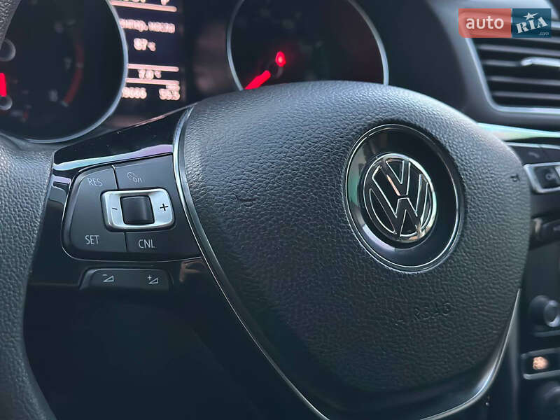 Седан Volkswagen Passat 2016 в Дрогобыче фото 31 Седан Volkswagen Passat 2016 в Дрогобыче