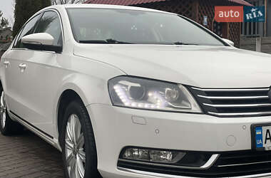 Седан Volkswagen Passat 2013 в Олевську