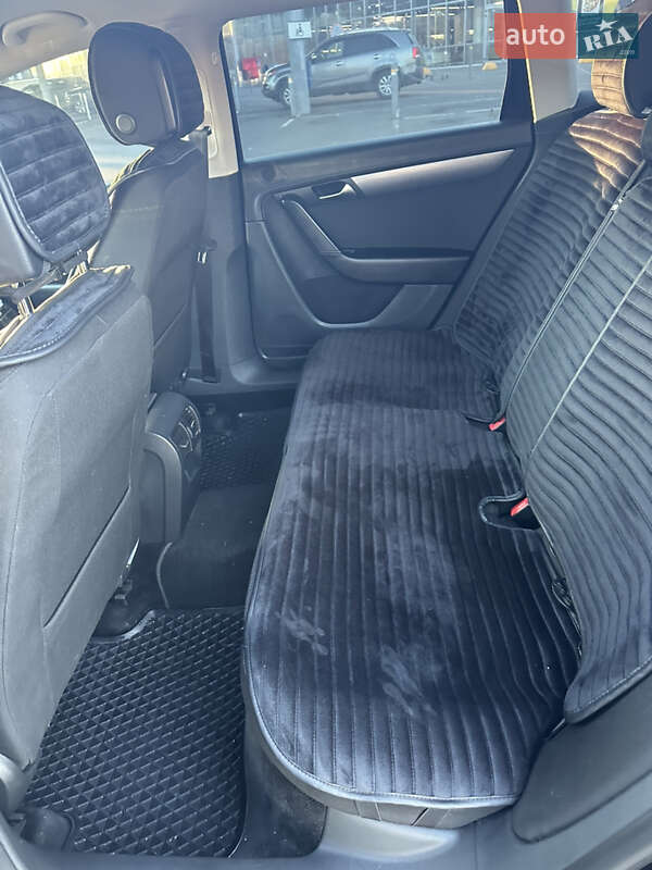 Универсал Volkswagen Passat 2011 в Киеве