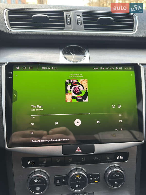 Универсал Volkswagen Passat 2011 в Киеве