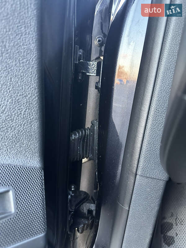 Универсал Volkswagen Passat 2011 в Киеве