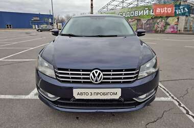 Седан Volkswagen Passat 2013 в Дніпрі