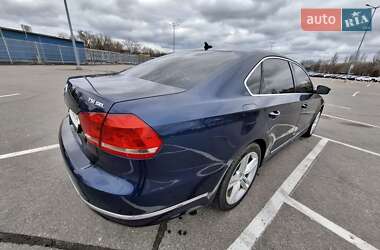 Седан Volkswagen Passat 2013 в Дніпрі