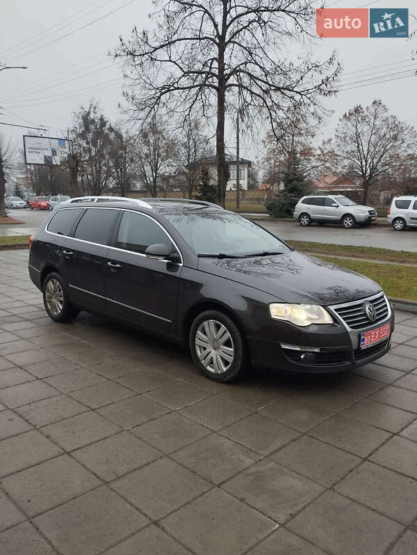 Універсал Volkswagen Passat 2010 в Дніпрі