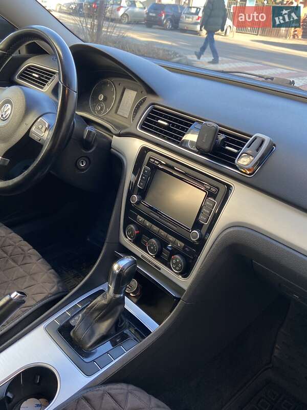 Седан Volkswagen Passat 2012 в Вишневом