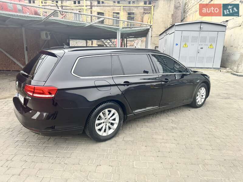 Універсал Volkswagen Passat 2015 в Одесі