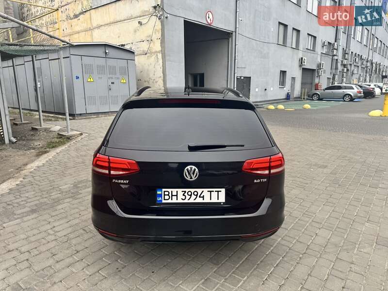 Універсал Volkswagen Passat 2015 в Одесі