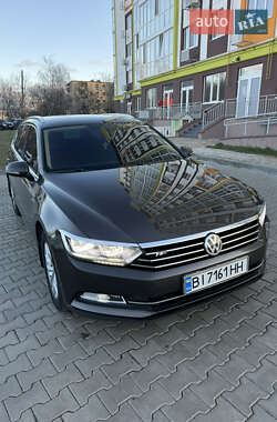 Універсал Volkswagen Passat 2016 в Полтаві