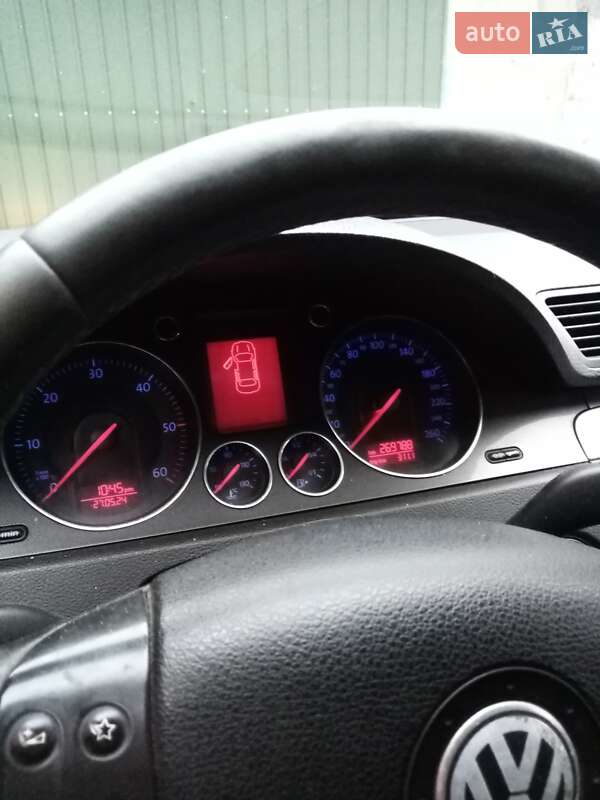 Седан Volkswagen Passat 2005 в Луцке