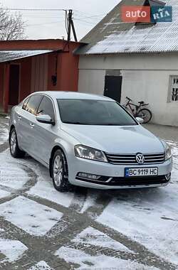 Седан Volkswagen Passat 2012 в 