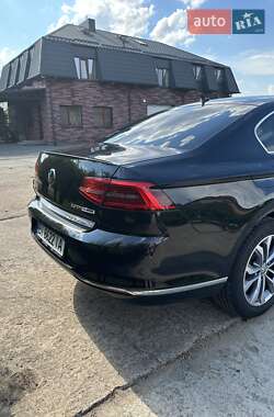 Седан Volkswagen Passat 2016 в Киеве