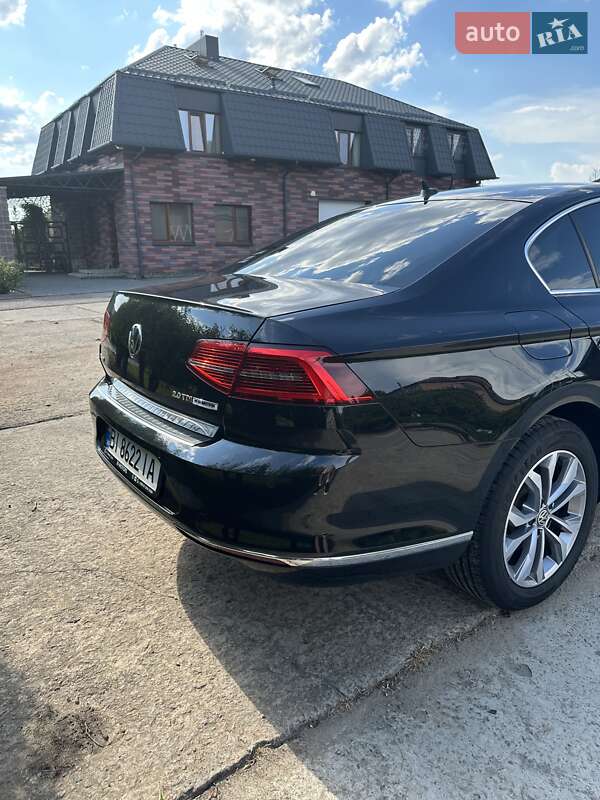 Седан Volkswagen Passat 2016 в Києві