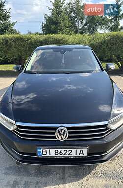 Седан Volkswagen Passat 2016 в Киеве