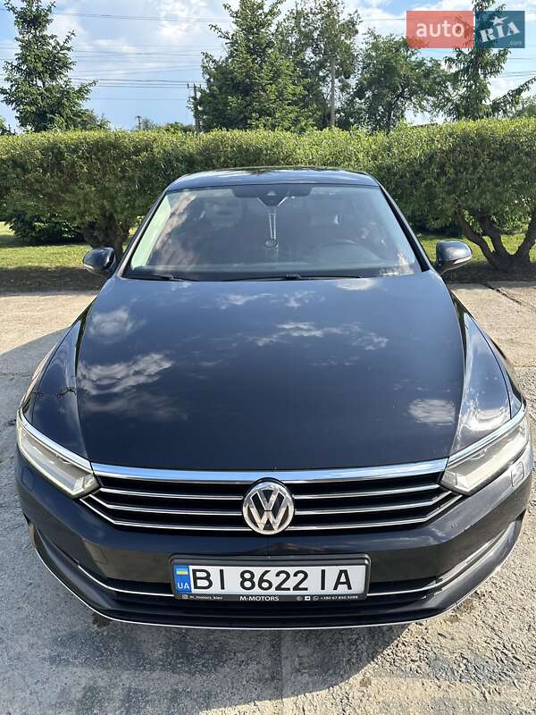 Седан Volkswagen Passat 2016 в Києві