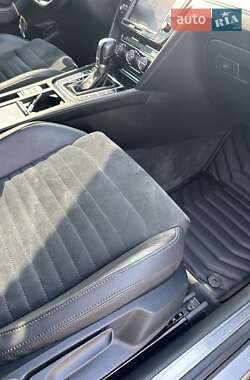 Седан Volkswagen Passat 2016 в Киеве