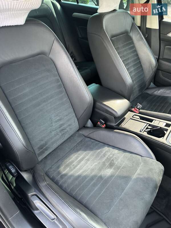 Седан Volkswagen Passat 2016 в Києві