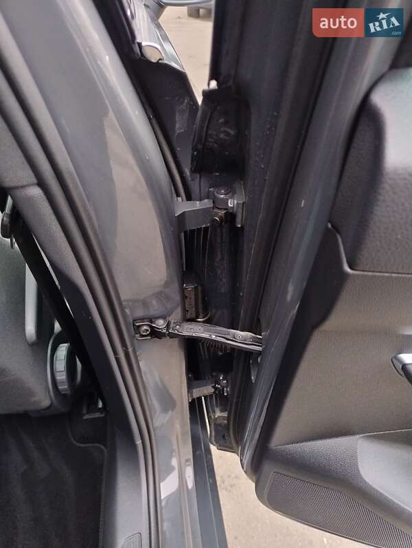 Универсал Volkswagen Passat 2019 в Киеве фото 29 Универсал Volkswagen Passat 2019 в Киеве