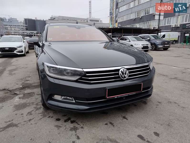 Универсал Volkswagen Passat 2019 в Киеве фото 37 Универсал Volkswagen Passat 2019 в Киеве