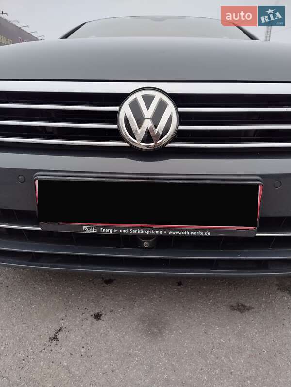 Универсал Volkswagen Passat 2019 в Киеве фото 46 Универсал Volkswagen Passat 2019 в Киеве