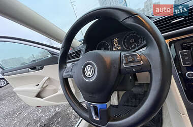 Седан Volkswagen Passat 2014 в Киеве