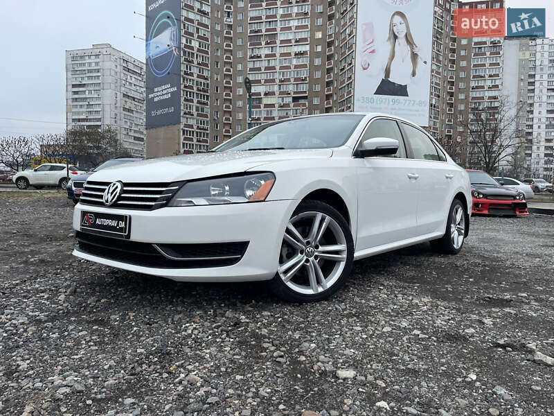 Седан Volkswagen Passat 2014 в Киеве