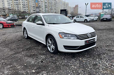 Седан Volkswagen Passat 2014 в Киеве