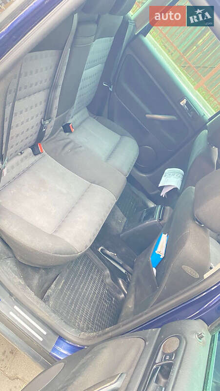 Універсал Volkswagen Passat 2004 в Києві