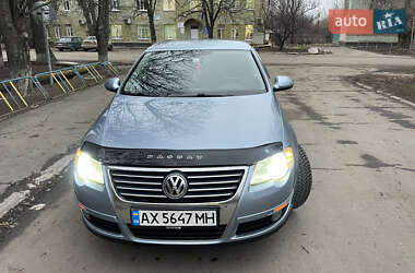 Седан Volkswagen Passat 2005 в Новомиколаївці