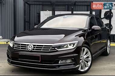 Седан Volkswagen Passat 2017 в Рахові