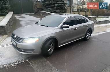 Седан Volkswagen Passat 2014 в Києві