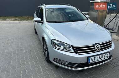 Універсал Volkswagen Passat 2014 в Миколаєві