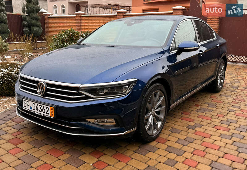 Седан Volkswagen Passat 2019 в Мукачевому