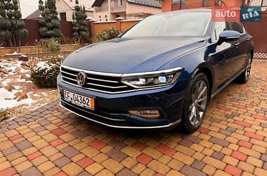 Седан Volkswagen Passat 2019 в Мукачевому