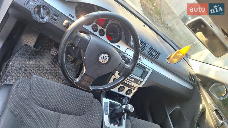 Седан Volkswagen Passat 2008 в Ужгороде