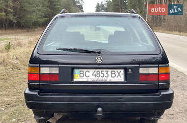 Універсал Volkswagen Passat 1993 в Харкові