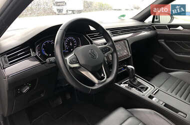 Универсал Volkswagen Passat 2020 в Киеве