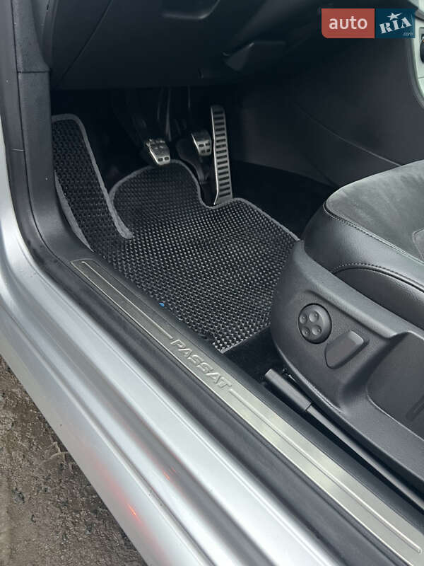 Універсал Volkswagen Passat 2011 в Львові