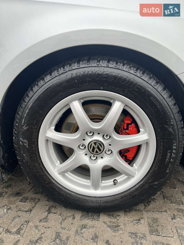 Універсал Volkswagen Passat 2011 в Львові