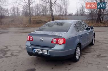 Седан Volkswagen Passat 2010 в Звягеле