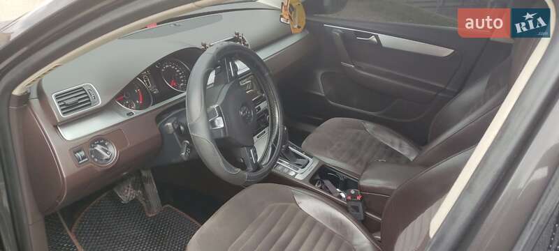Універсал Volkswagen Passat 2011 в Тальному