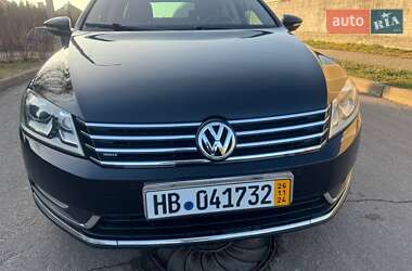 Універсал Volkswagen Passat 2012 в Рівному