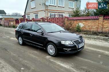 Універсал Volkswagen Passat 2005 в Охтирці