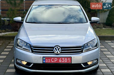 Седан Volkswagen Passat 2012 в Стрию