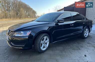 Седан Volkswagen Passat 2013 в Луцьку