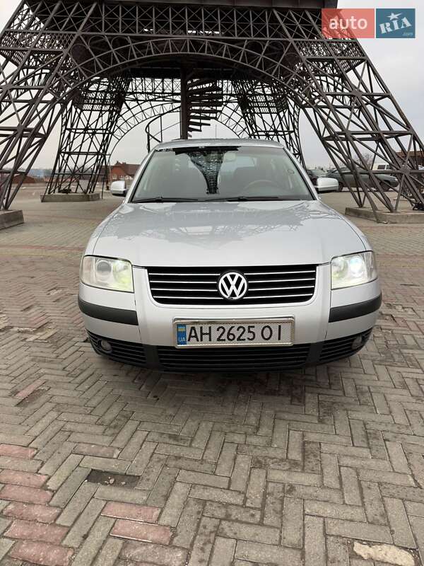 Седан Volkswagen Passat 2002 в Харкові