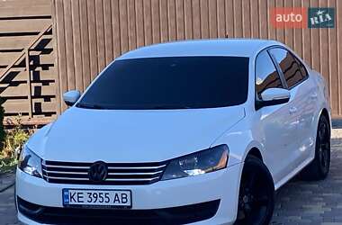 Седан Volkswagen Passat 2014 в Днепре