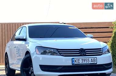 Седан Volkswagen Passat 2014 в Днепре