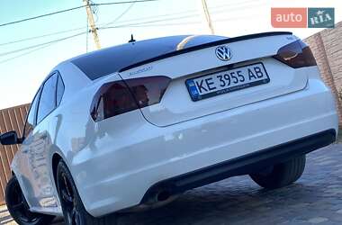 Седан Volkswagen Passat 2014 в Днепре